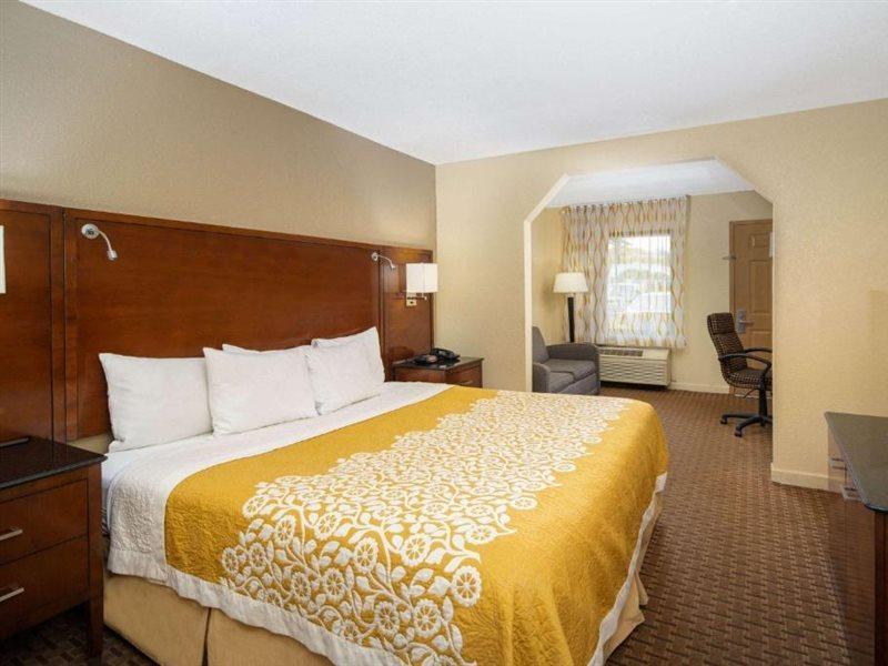 Days Inn By Wyndham Thomaston Exterior foto
